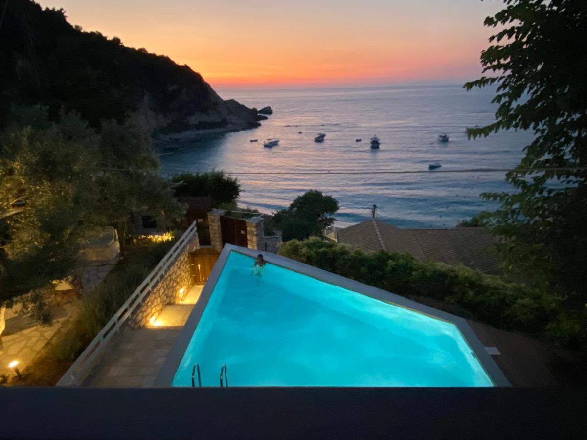 Caltabania Suites Áyios Nikítas Buitenkant foto