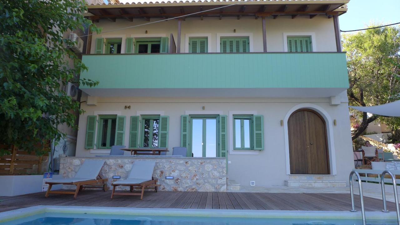 Caltabania Suites Áyios Nikítas Buitenkant foto