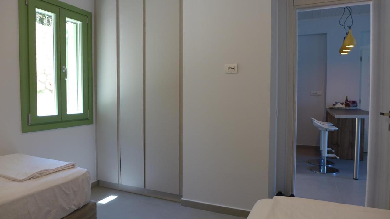 Caltabania Suites Áyios Nikítas Buitenkant foto